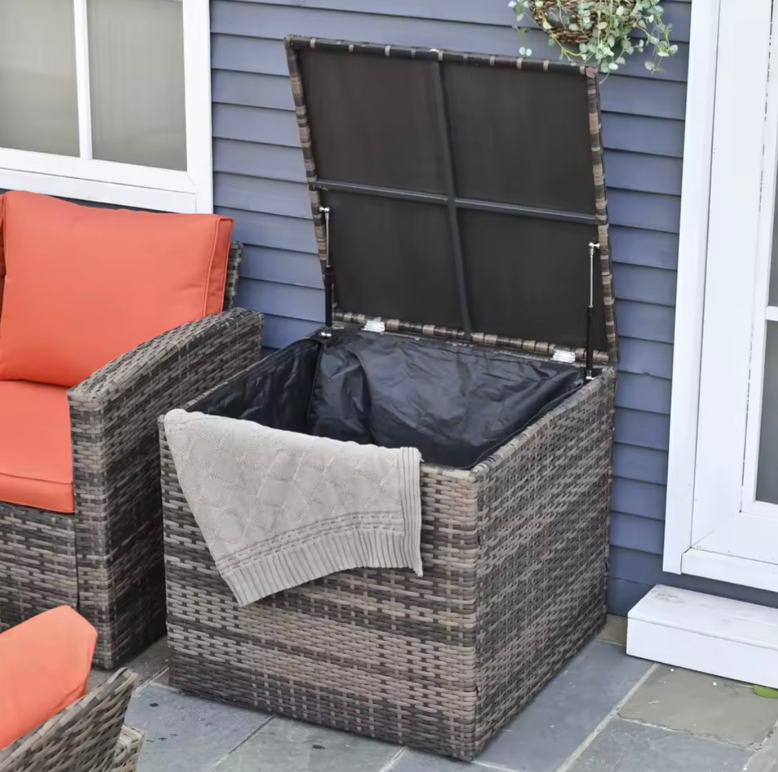 7 Seater Rattan Garden Furniture Set inc Coffee Table With Storage